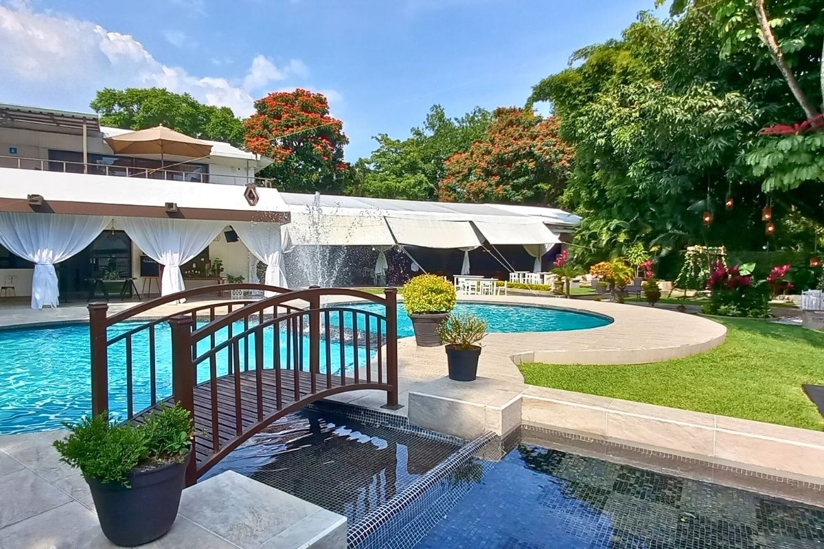 Allegra Suites con alberca climatizada y jardín