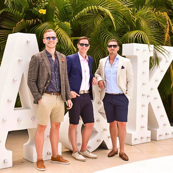 Bride’s Mexican family celebrating at Jardín Allegra during an international wedding